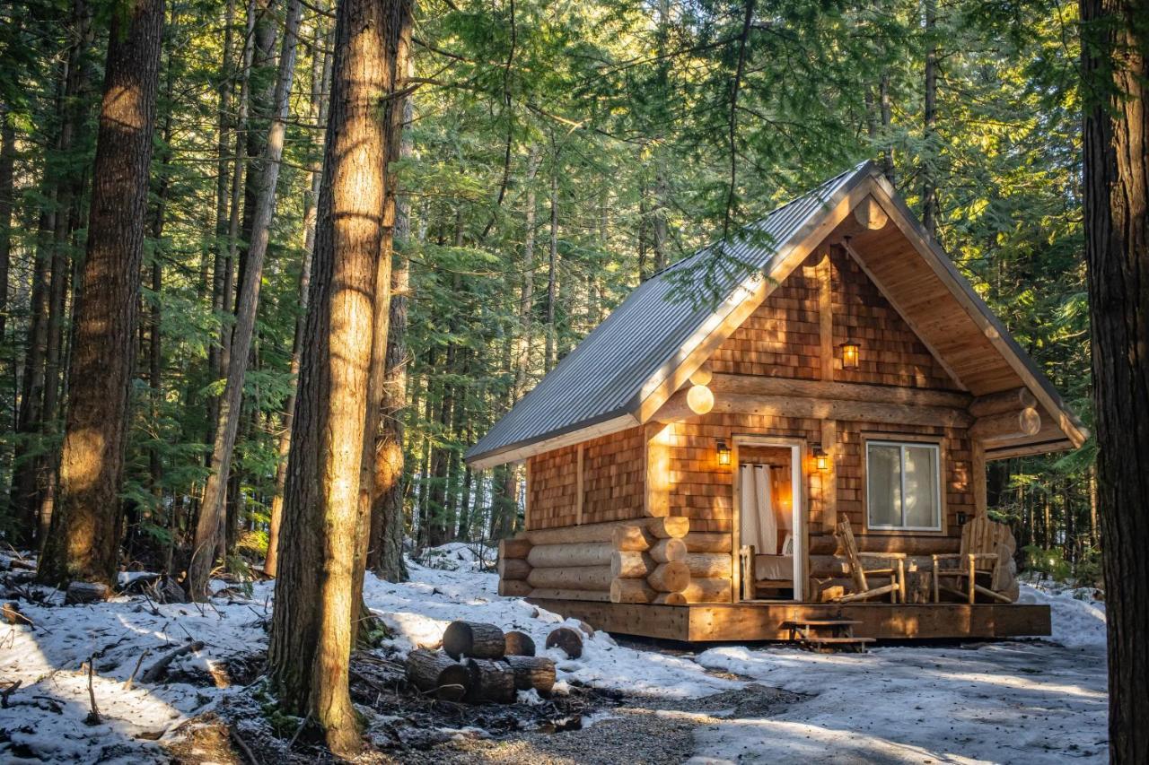 Boulder Mountain Resort Revelstoke Exterior photo