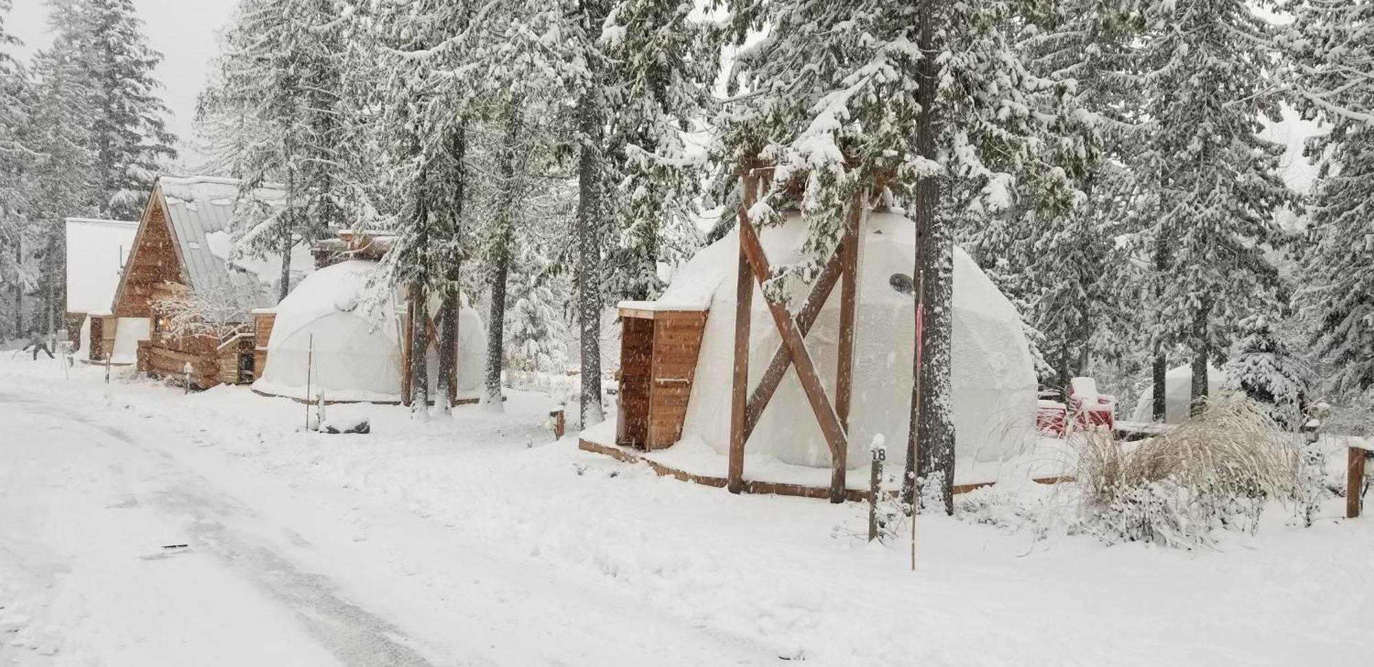 Boulder Mountain Resort Revelstoke Exterior photo